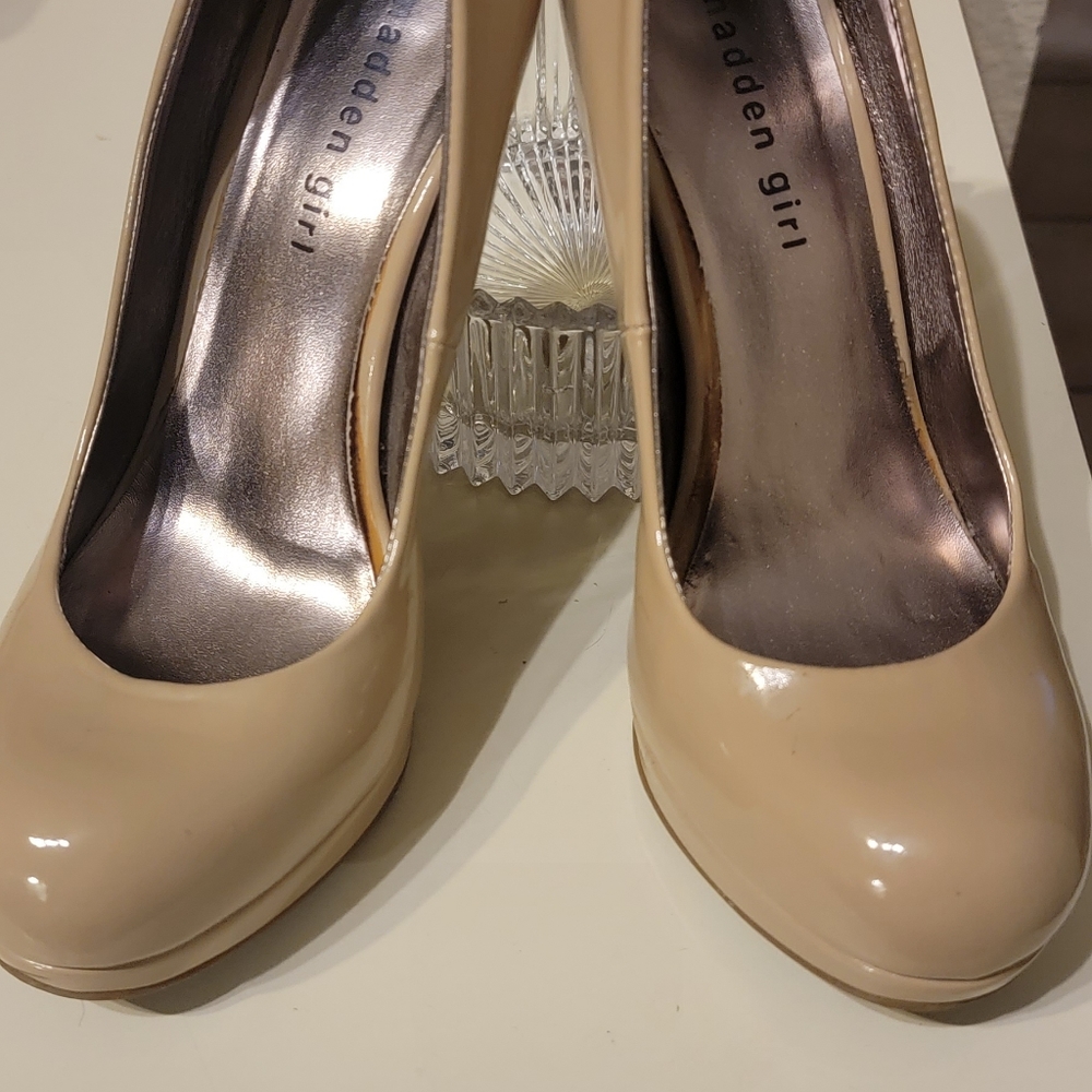 Tan heels, Madden Girl